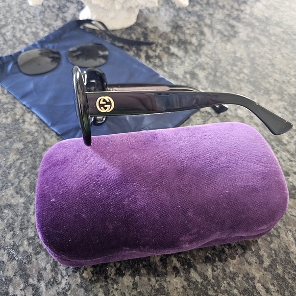 Gucci Sunglasses - Picture 4 of 9